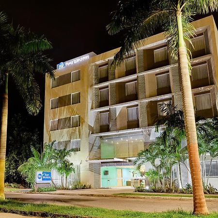 Best Western Puerto Gaitán Esterno foto