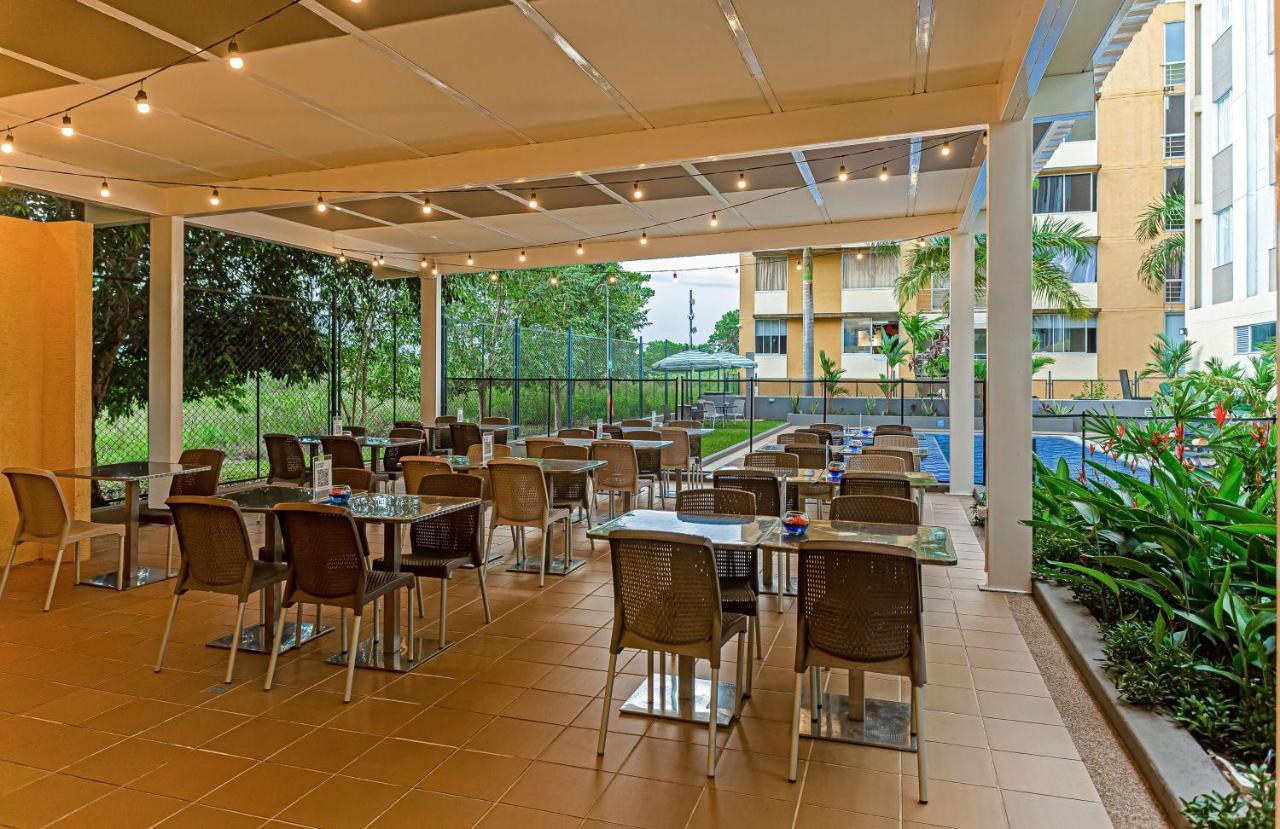 Best Western Puerto Gaitán Esterno foto