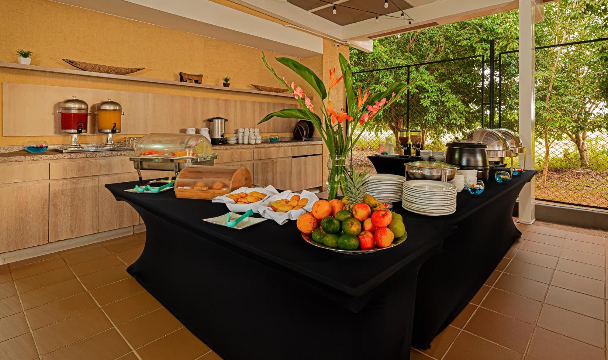 Best Western Puerto Gaitán Esterno foto