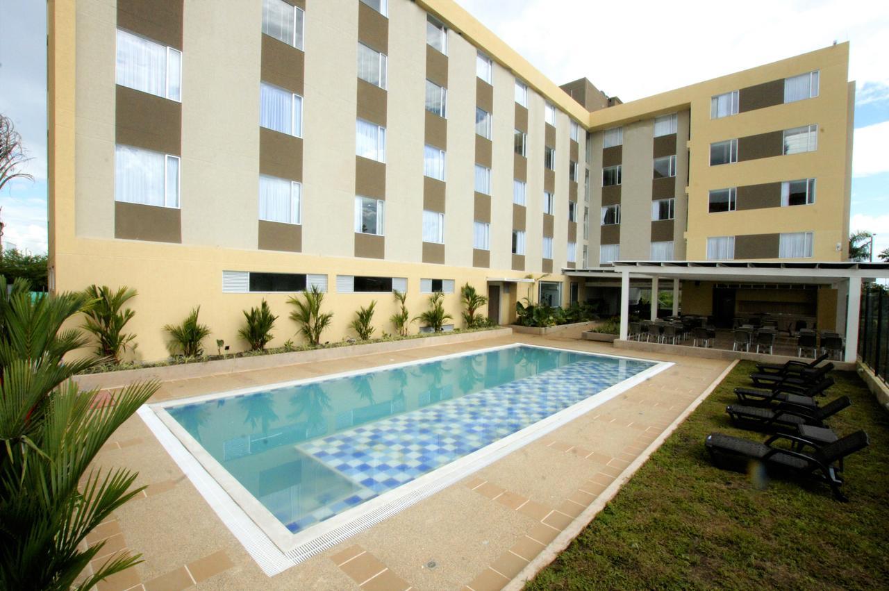 Best Western Puerto Gaitán Esterno foto