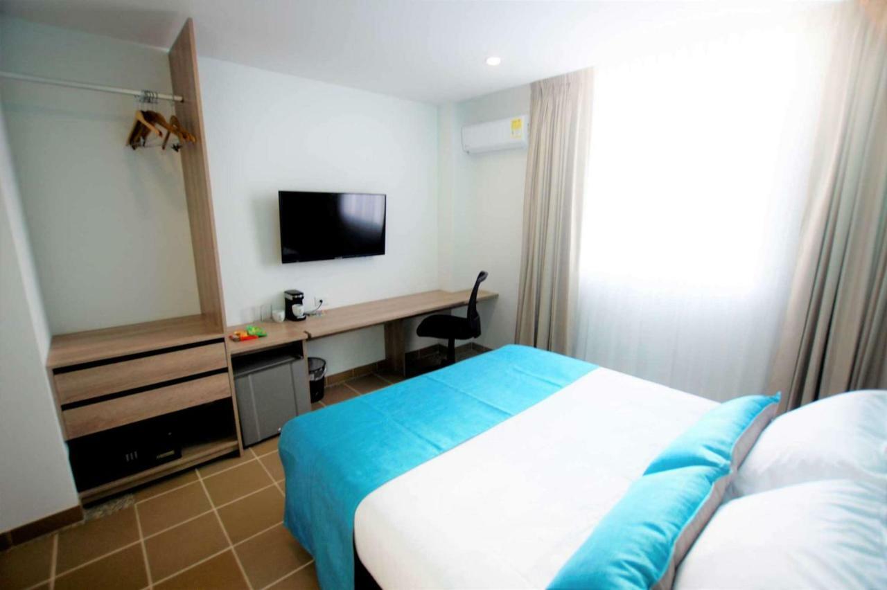 Best Western Puerto Gaitán Esterno foto