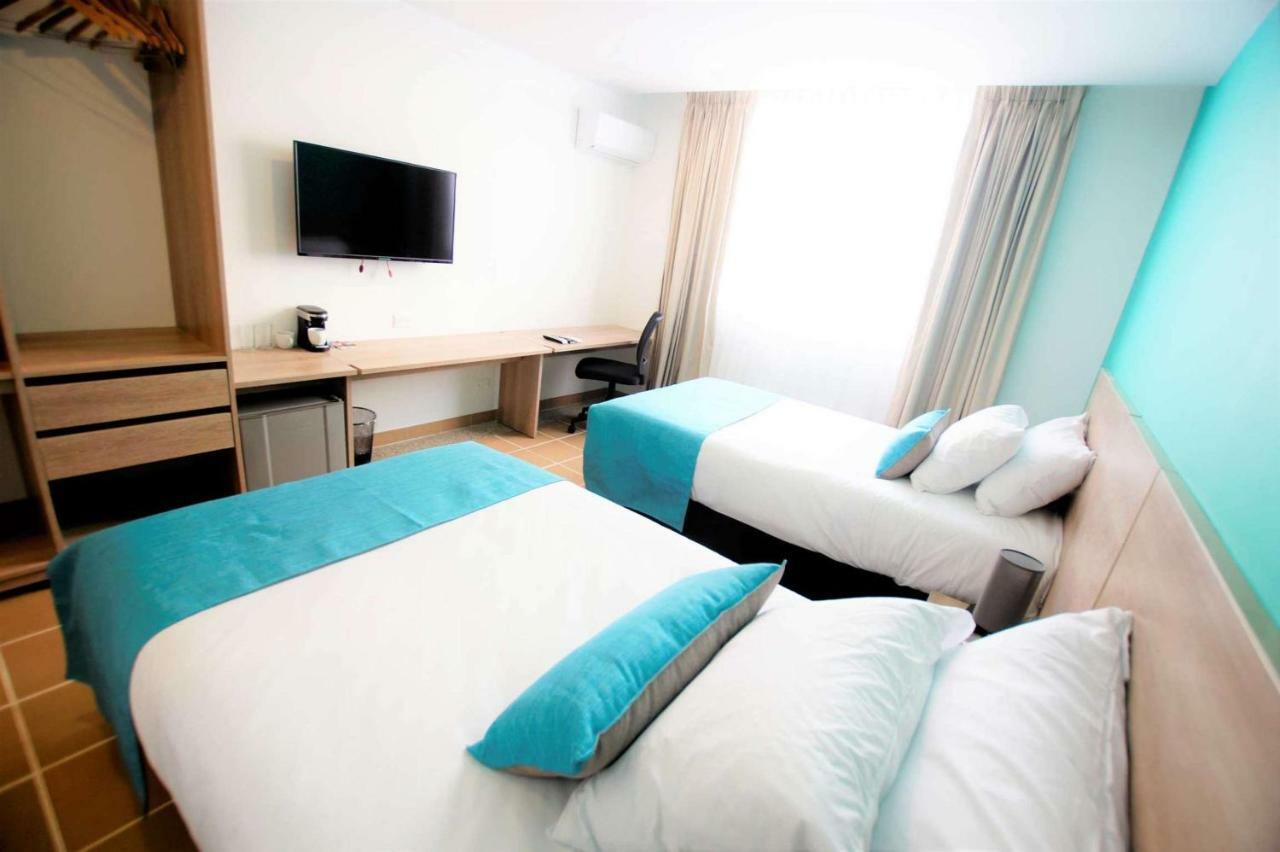 Best Western Puerto Gaitán Esterno foto